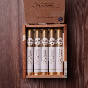 Oliva Connecticut Reserve Toro Tubos